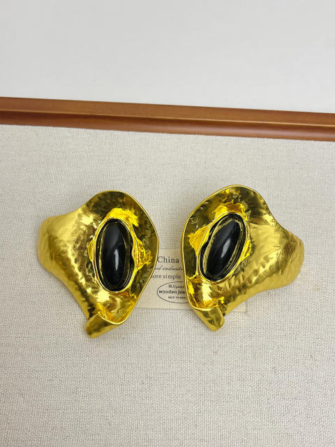 Vintage gold plated oval stone inlaid alloy earrings big earrings