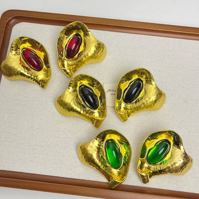 Vintage gold plated oval stone inlaid alloy earrings big earrings