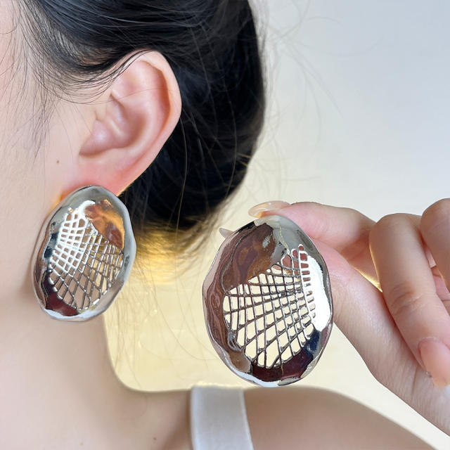 Exaggerated Personality Mesh Texture Oval Simple All-match Women's Earrings