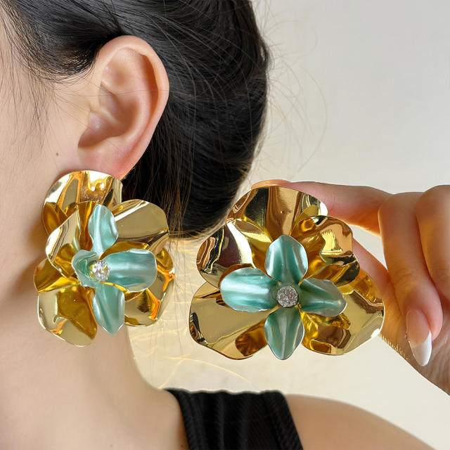 Exaggerated metal Flower Earrings Three-dimensional Ear Studs
