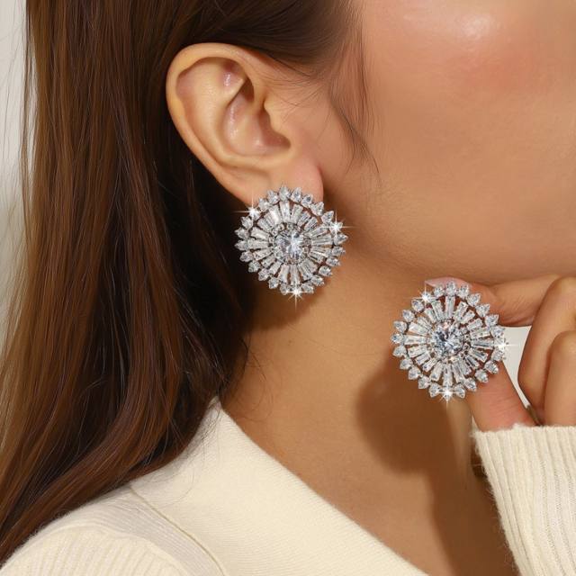 Elegant pave setting cubic zircon flower square diamond earrings