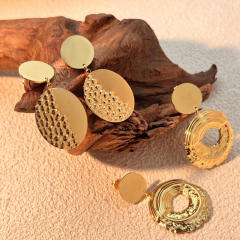 Eleagnt round piece hammer pattern stainless steel earrings