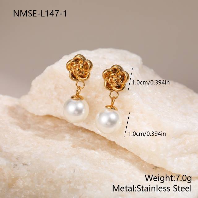 Elegant pearl inlaid flower fan shape stainless steel earrings