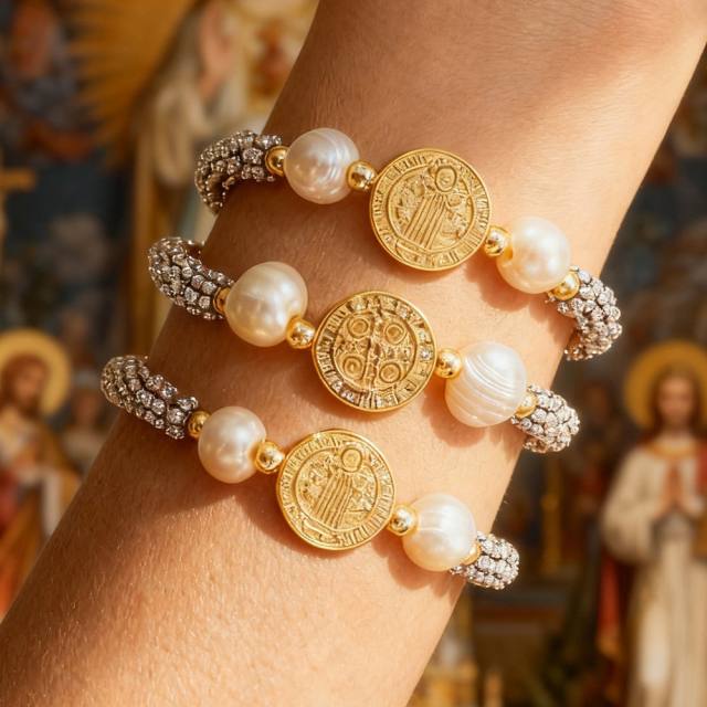 Double-sided portrait beaded freshwater pearl bracelet