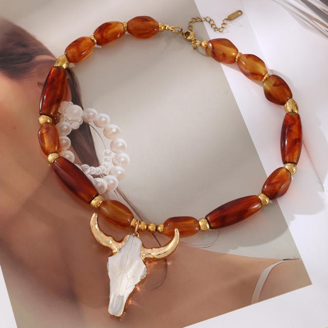 Winter Simple Bull Head Pendant Resin stainless Steel Beaded Necklace