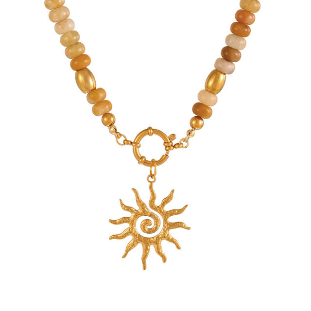French Ethnic Style Colorful Natural Stone Pendant Necklace for Women Bohemian Crystal Beaded Necklace Choker Necklace