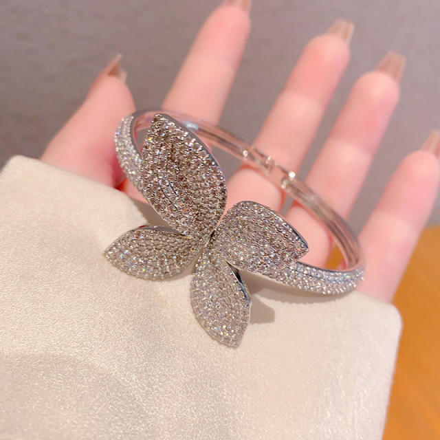 Luxury Copper Plated 18K Gold Inlaid Zircon Women's Bracelet New Full Diamond Bracelet