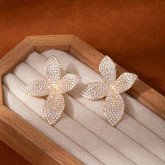 Gold earrings