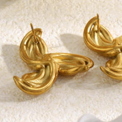 18KG unique triangle shape stainless steel earrings