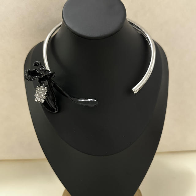 Heavy Retro Metal Enamel Swallowtail Flower Open Choker necklace