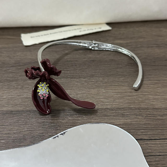 Heavy Retro Metal Enamel Swallowtail Flower Open Choker necklace