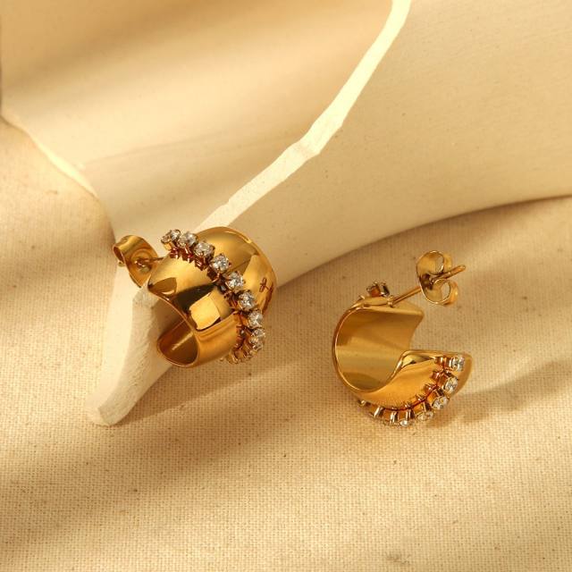 18KG hot sale inlaid diamond shell button shape stainless steel earrings