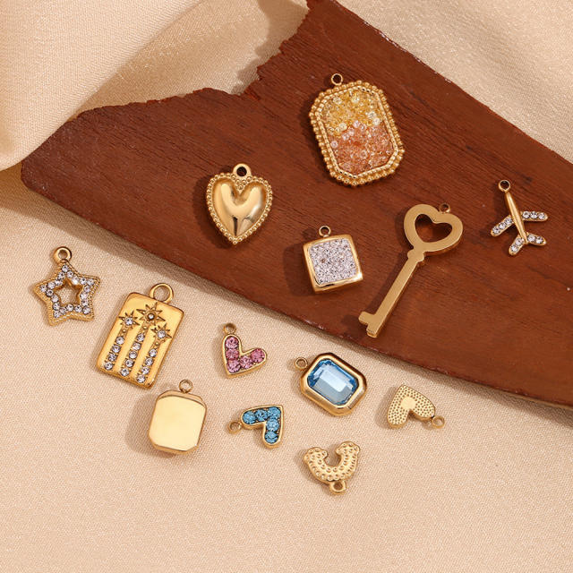 Hot-Selling Baroque Style Heart Pendant Zircon Inlaid Stainless Steel DIY Jewelry Accessories Wholesale