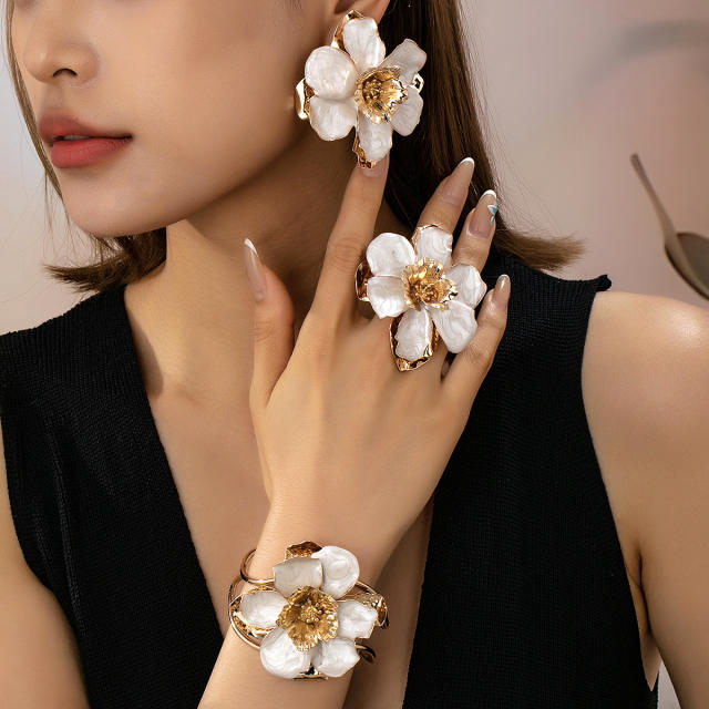 Elegant oversize enamel flower alloy bangle earrings rings set