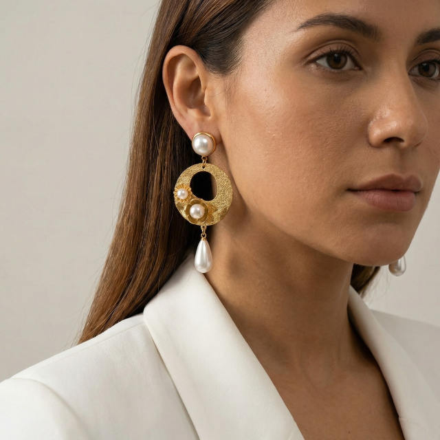 New design vintage pearl inlaid geometric circle stainless steel earrings
