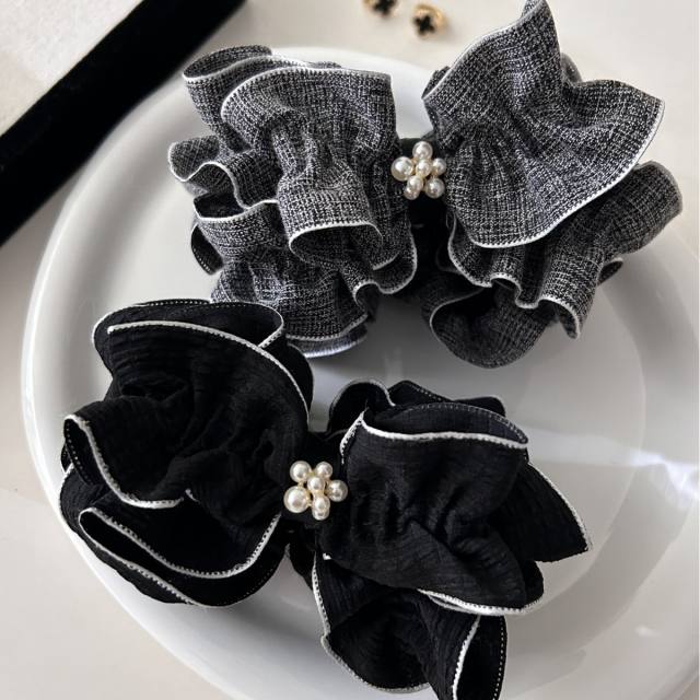 Kroean fashion hair claw clips for women