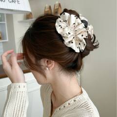 Korean fashion stain material pearl bead inlaid hair claw clips for women