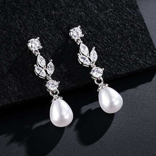 Elegant pearl white stone drop earrings women's high-end design jewelry wholesale wedding jewelry