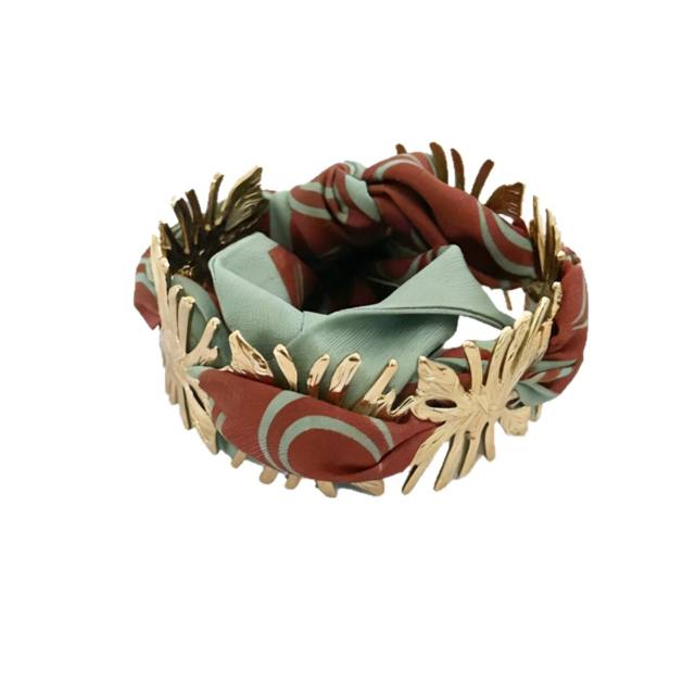 Retro Colorful Silk Scarf Bracelet Flower Irregular Gold Bracelet Female Personalized Stainless Steel Bracelet