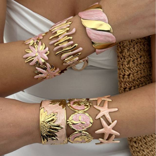 Hot sale sweet pink color enamel stainless steel bangle bracelet holiday ocean hand jewelry
