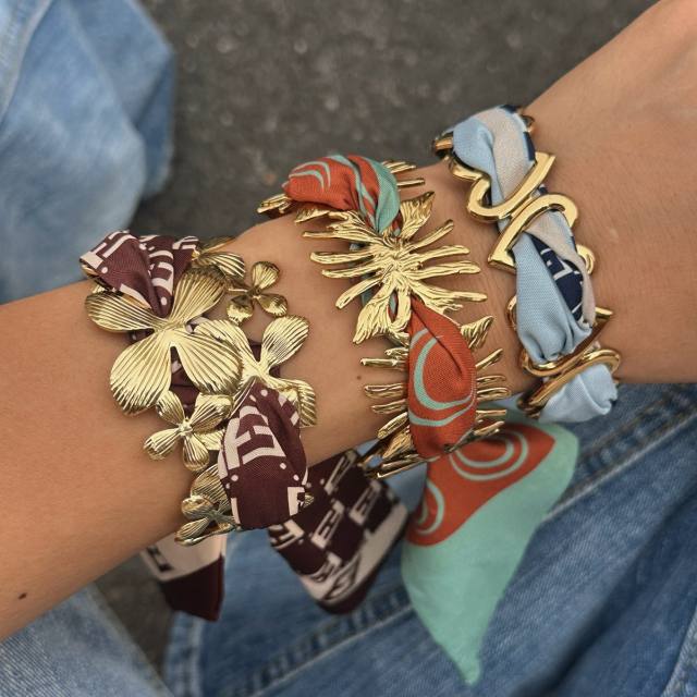 Retro Colorful Silk Scarf Bracelet Flower Irregular Gold Bracelet Female Personalized Stainless Steel Bracelet
