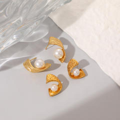 French Retro Stainless Steel Flower Earrings for Women Pearl earrings