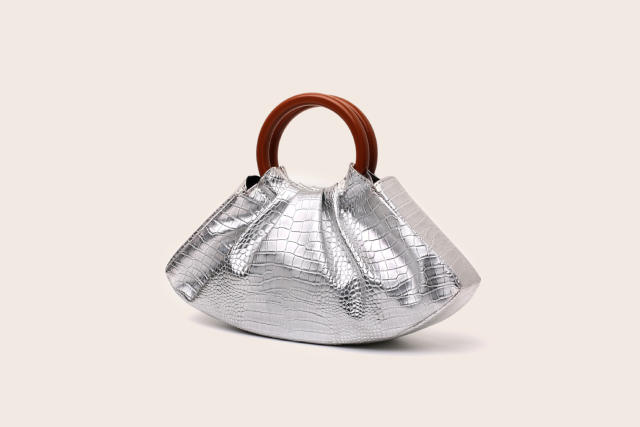 New handbag fashion pleated handbag cloud bag dinner bag for women