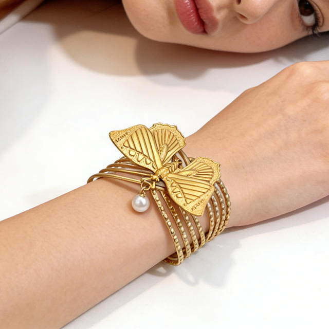 18KG stereo butterfly stainless steel bangle bracelet