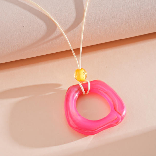 Vintage resin circle pendant rope chain necklace long necklace for women