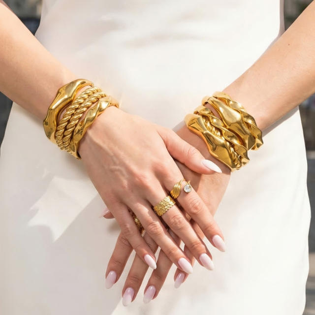 18KG fashion wave fold stainless steel bangle bracelet