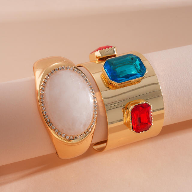 Personality gold color metal glass crystal statement bangle