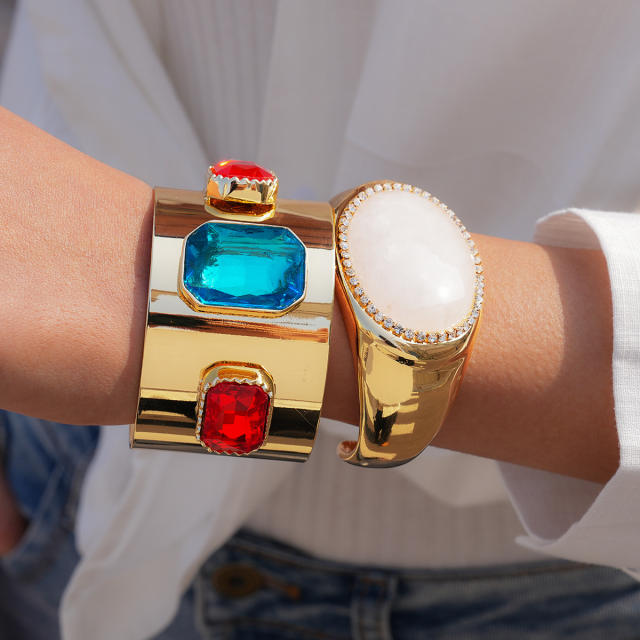 Personality gold color metal glass crystal statement bangle