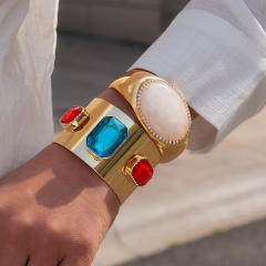 Personality gold color metal glass crystal statement bangle