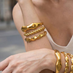 18KG fashion wave fold stainless steel bangle bracelet