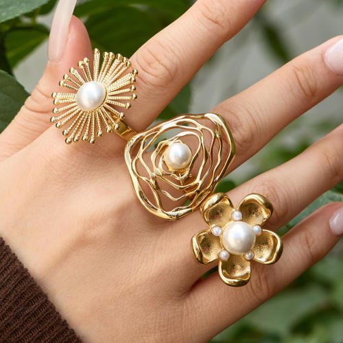 18KG shell pearl inlaid stereo flower stainless steel rings