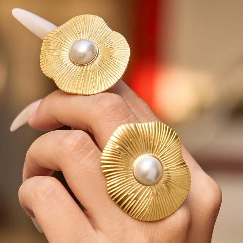 18KG shell pearl inlaid lotus leaf flower stainless steel rings