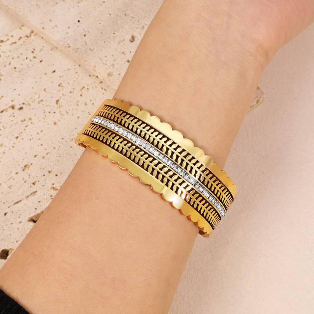 Vintage personality wide bangle rhinestone inlaid stainless steel bangle bracelet