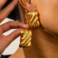 18KG geometric shape pattern design stainless steel earrings