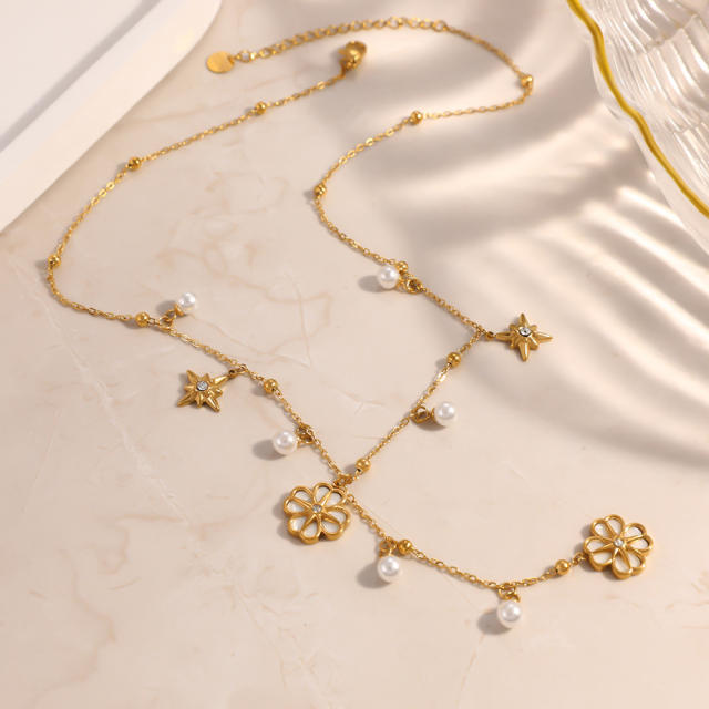 Stainless Steel Necklace for Women Non-Fading Eight-Pointed Star Flower Pearl necklace