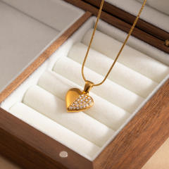 Delicate rhinestone heart pendant stainless steel necklace
