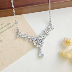 Elegant cubic zircon flower stainless steel chain necklace diamond necklace
