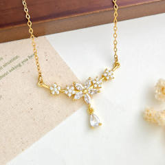 Elegant cubic zircon flower stainless steel chain necklace diamond necklace