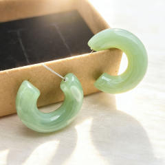 Light emerald green