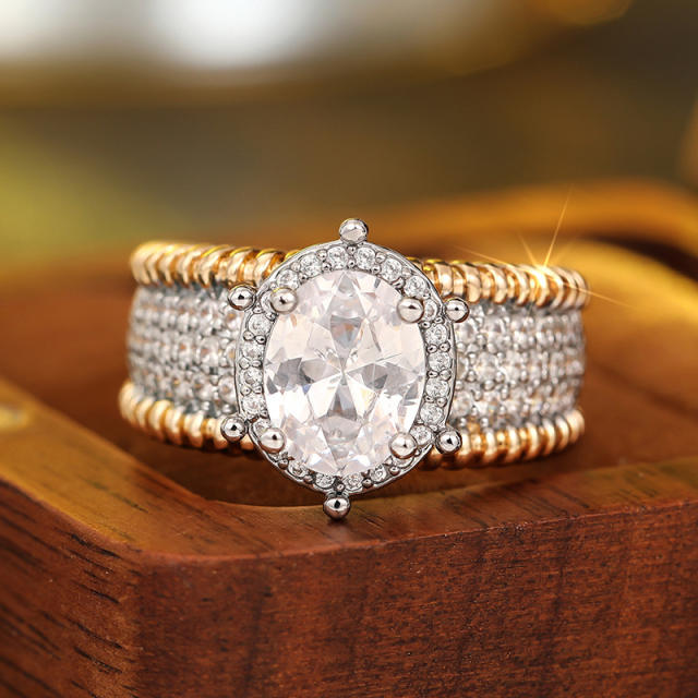 Two-Tone Metal Edge-Inlaid Ring for Women vintage diamond rings