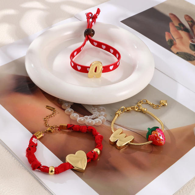 Hot-Selling Fresh Personalized Letter Strawberry Heart Beaded Printed Fabric Bracelet