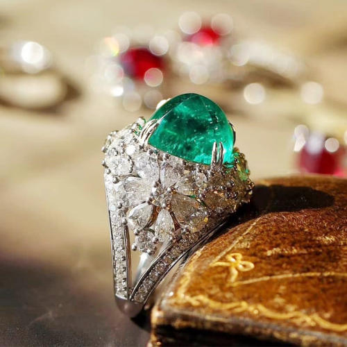 Vintage Ring Classic emerald Green Zircon Ring Wedding Anniversary Celebration Gift