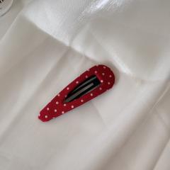 Red polka dot-hollow water drop clip