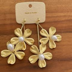 Vintage Metal Petal Tassel Earrings