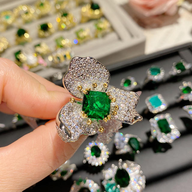 Luxury elegant emerald full diamond ring gold plated crystal ring