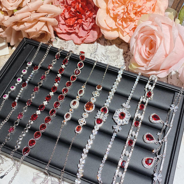 Delicate pomegranate ruby bracelet antique plated 18K gold full Diamond banquet water drop bracelet